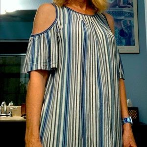 Max Studios Cold Shoulder Tunic Top